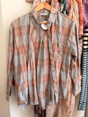 Chic by Ally B Plaid button down